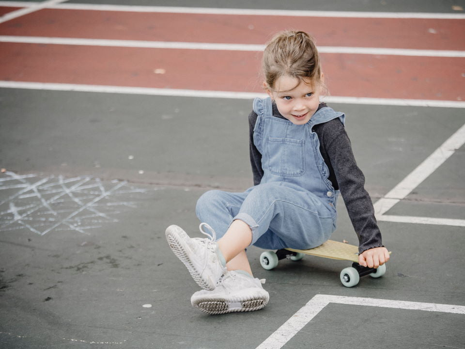 Skateboarding (ages 6-12)