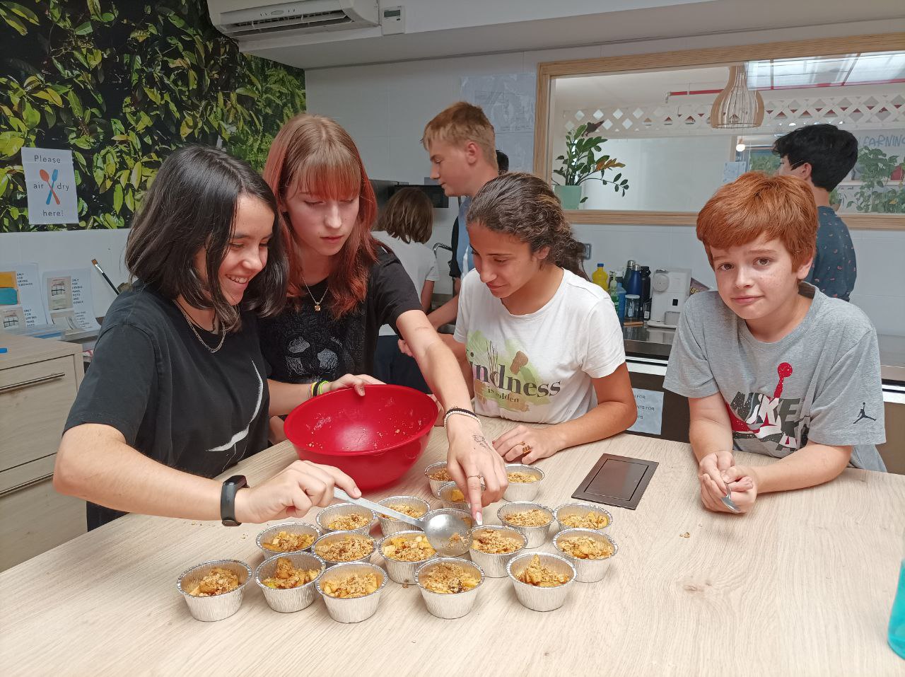 Cooking Studio: Desserts of the World